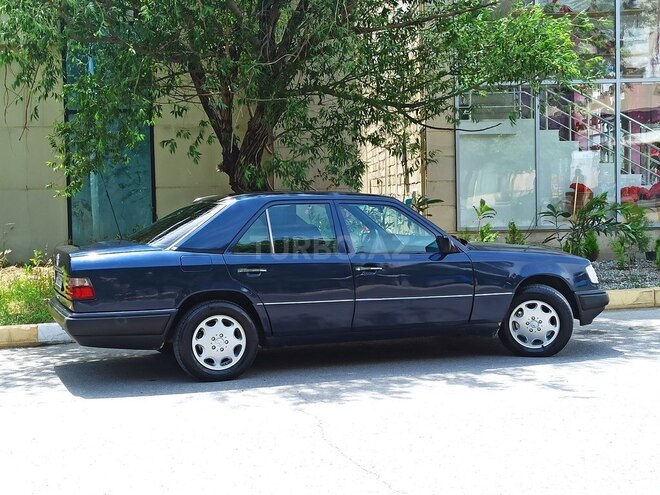 Mercedes E 200 1995, 310,000 km - 2.0 l - Sumqayıt