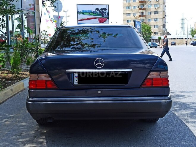 Mercedes E 200 1995, 310,000 km - 2.0 l - Sumqayıt