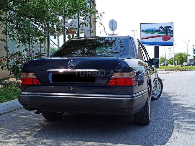 Mercedes E 200 1995, 310,000 km - 2.0 l - Sumqayıt
