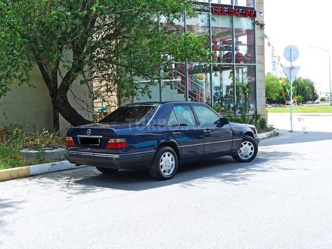 Mercedes E 200 1995, 310,000 km - 2.0 l - Sumqayıt