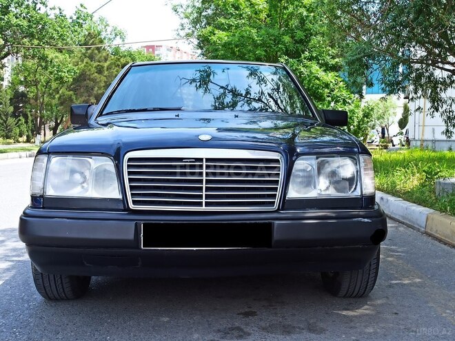 Mercedes E 200 1995, 310,000 km - 2.0 l - Sumqayıt
