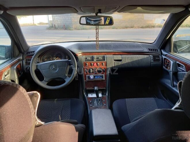 Mercedes E 280 1996, 390,000 km - 2.8 l - Bakı