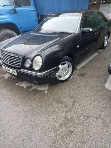 Mercedes E 280 1996, 390,000 km - 2.8 l - Bakı