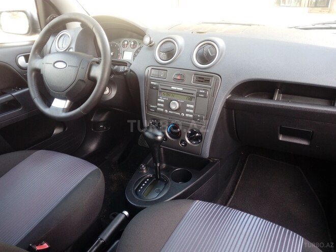 Ford Fiesta 2011, 110,000 km - 1.6 l - Sumqayıt