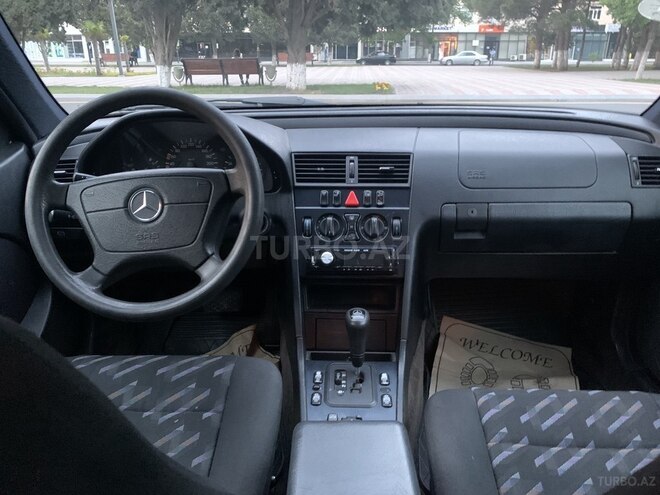 Mercedes C 200 1999, 200,000 km - 2.0 l - Sumqayıt