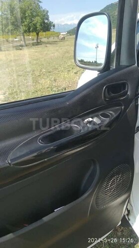 Hyundai H-1 2003, 256,000 km - 2.5 l - Qəbələ