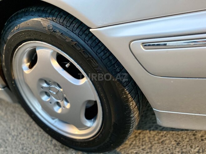 Mercedes E 280 2000, 257,100 km - 2.8 l - Bakı