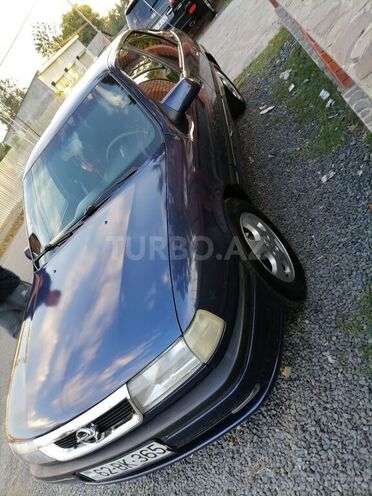 Opel Vectra 1995, 401,000 km - 2.0 l - Zaqatala