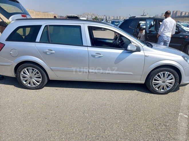 Opel Astra 2005, 200,000 km - 1.9 l - Bakı