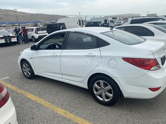 Hyundai Accent 2013, 199,200 km - 1.6 l - Bakı