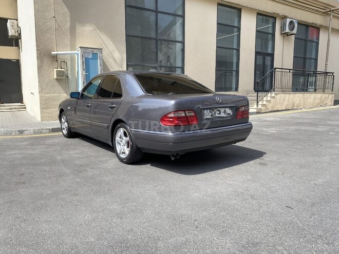 Mercedes E 240 1998, 277,000 km - 2.4 l - Bakı