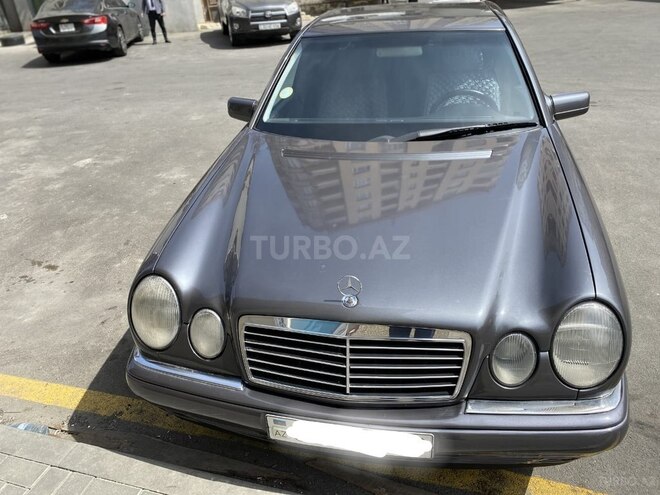 Mercedes E 240 1998, 277,000 km - 2.4 l - Bakı