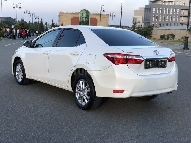 Toyota Corolla 2013, 137,000 km - 1.6 л - Bakı