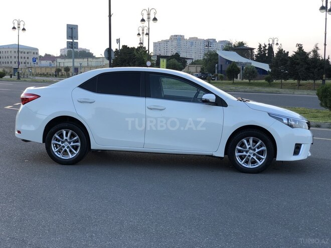 Toyota Corolla 2013, 137,000 km - 1.6 л - Bakı