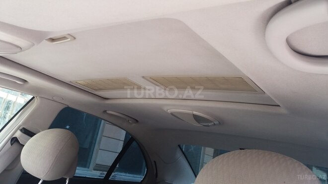 Mercedes E 240 2002, 195,000 km - 2.6 l - Bakı