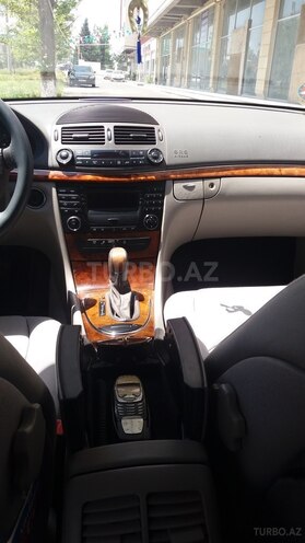 Mercedes E 240 2002, 195,000 km - 2.6 l - Bakı