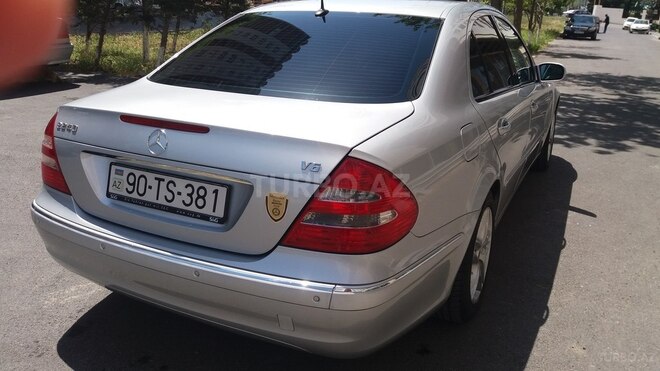 Mercedes E 240 2002, 195,000 km - 2.6 l - Bakı