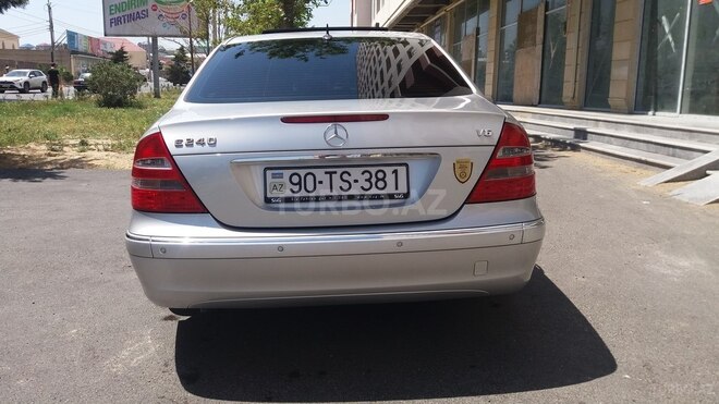 Mercedes E 240 2002, 195,000 km - 2.6 l - Bakı