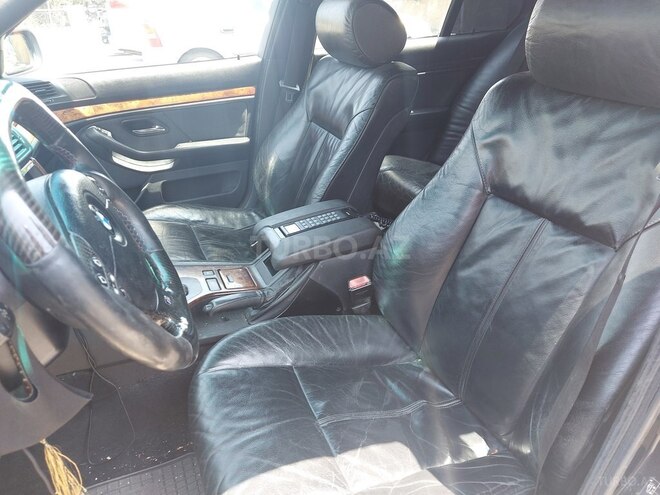 BMW 528 2000, 405,000 km - 2.8 l - Bakı