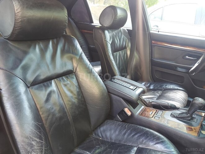 BMW 528 2000, 405,000 km - 2.8 l - Bakı