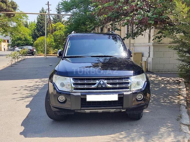 Mitsubishi Pajero 2010, 178,500 km - 3.5 л - Bakı