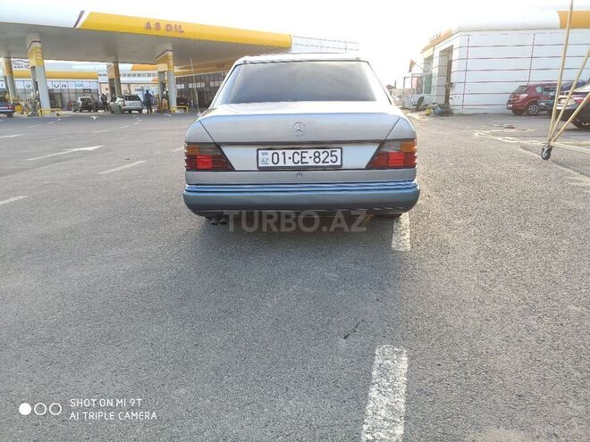 Mercedes E 300 1992, 325,000 km - 3.0 l - Sumqayıt