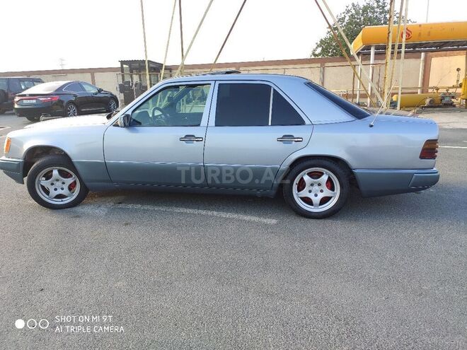 Mercedes E 300 1992, 325,000 km - 3.0 l - Sumqayıt