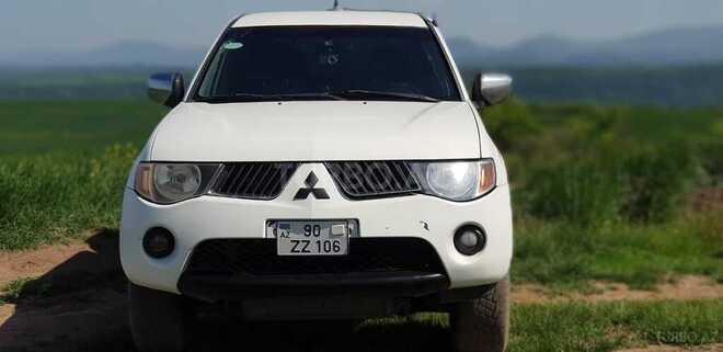 Mitsubishi L200 2007, 260,000 km - 2.5 l - Bakı