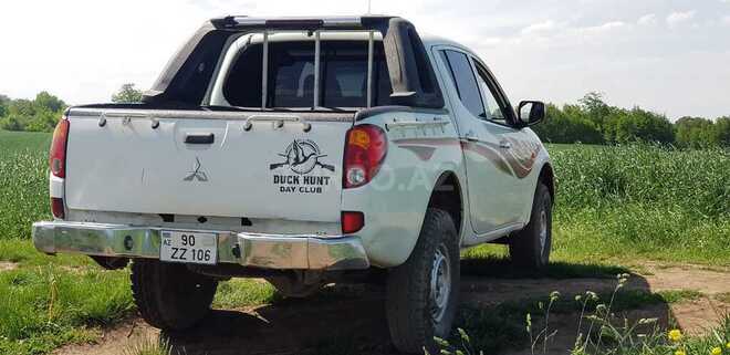 Mitsubishi L200 2007, 260,000 km - 2.5 l - Bakı