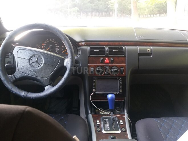 Mercedes E 230 1996, 401,000 km - 2.3 l - Mingəçevir