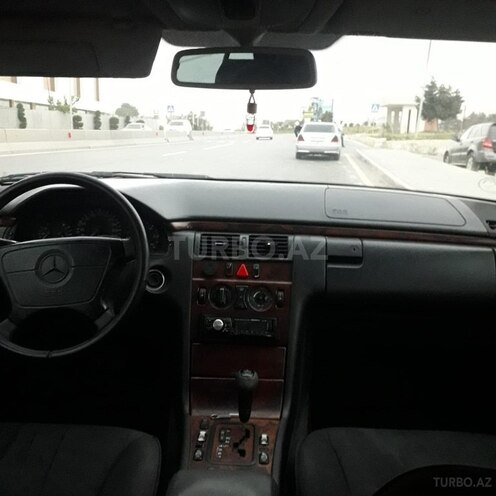 Mercedes E 220 1999, 400,000 km - 2.2 l - Xırdalan