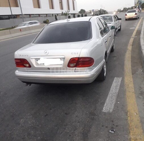 Mercedes E 220 1999, 400,000 km - 2.2 l - Xırdalan
