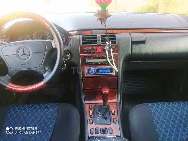 Mercedes E 240 1998, 290,999 km - 2.4 l - Bakı
