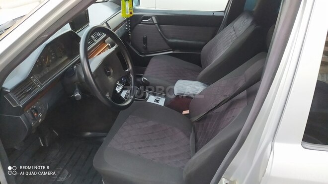 Mercedes E 200 1991, 245,000 km - 2.0 л - Bakı