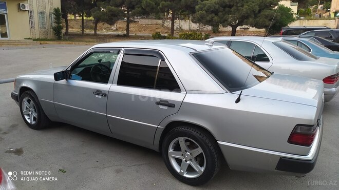 Mercedes E 200 1991, 245,000 km - 2.0 л - Bakı