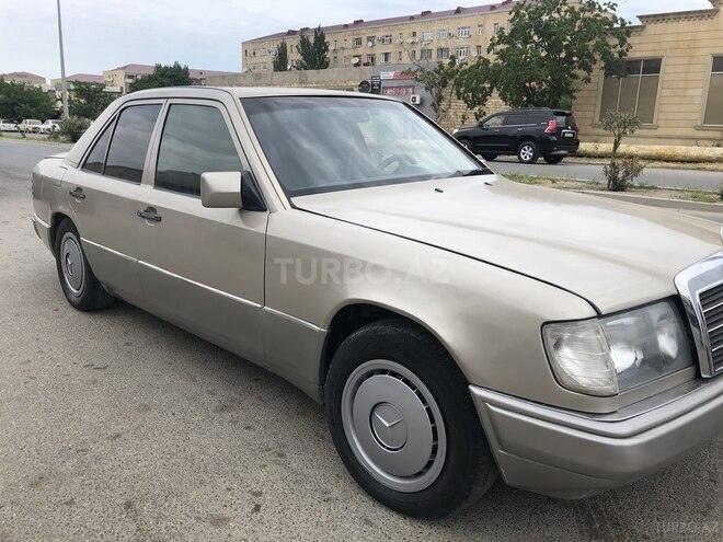 Mercedes E 250 1991, 250,000 km - 2.5 л - Sumqayıt