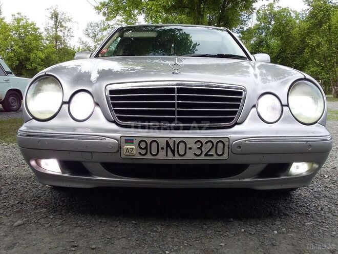 Mercedes E 320 2000, 317,549 km - 3.2 l - Zaqatala