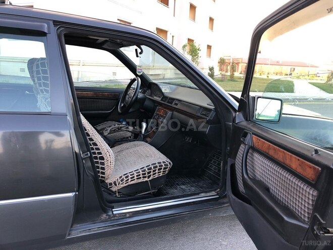 Mercedes E 300 1992, 790,000 km - 3.0 л - Sumqayıt