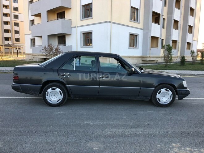 Mercedes E 300 1992, 790,000 km - 3.0 л - Sumqayıt