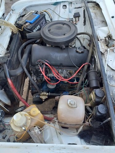 LADA (VAZ) 2106 1988, 400,000 km - 1.6 л - Salyan