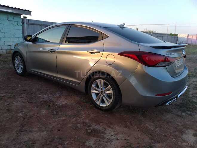 Hyundai Elantra 2014, 173,809 km - 1.8 l - Salyan