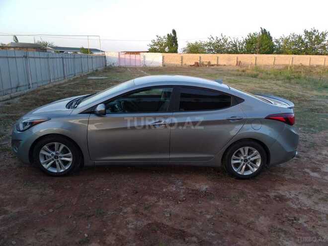 Hyundai Elantra 2014, 173,809 km - 1.8 l - Salyan