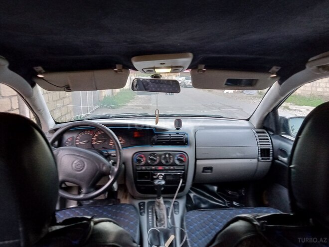 Opel Omega 1995, 365,000 km - 2.0 л - Qusar
