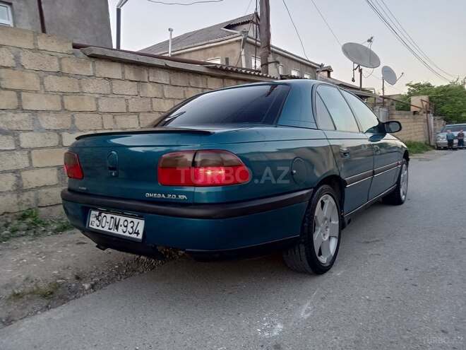 Opel Omega 1995, 365,000 km - 2.0 л - Qusar