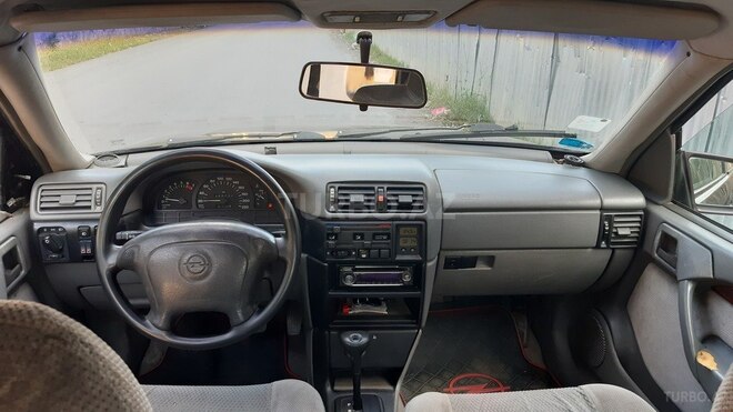 Opel Vectra 1995, 407,658 km - 1.8 l - Zaqatala