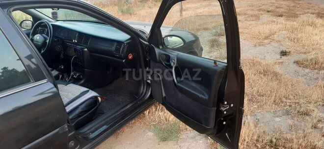 Opel Vectra 1996, 400,000 km - 1.6 l - Bakı
