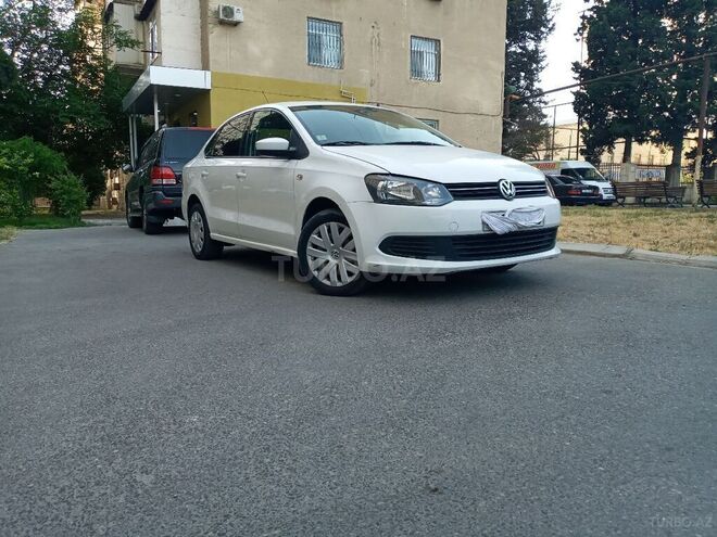 Volkswagen Polo 2012, 211,000 km - 1.6 l - Bakı