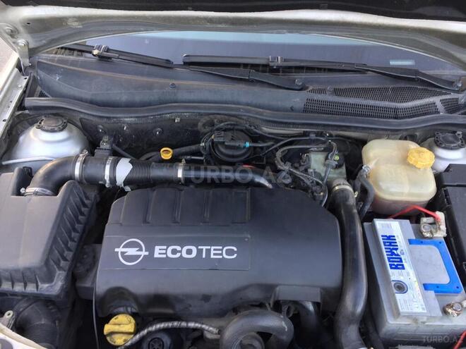 Opel Astra 2006, 272,000 km - 1.3 л - Bakı