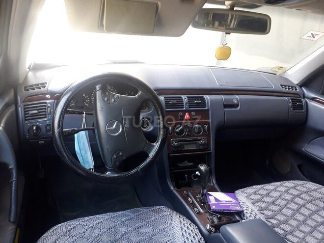 Mercedes E 220 2000, 555,000 km - 2.2 l - Bakı