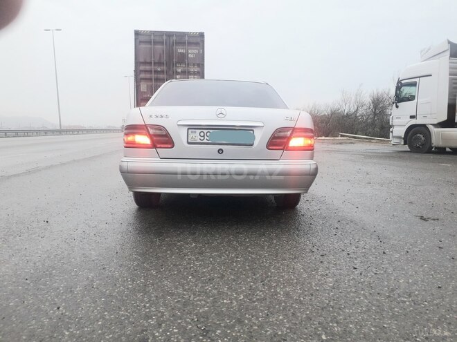 Mercedes E 220 2000, 555,000 km - 2.2 l - Bakı